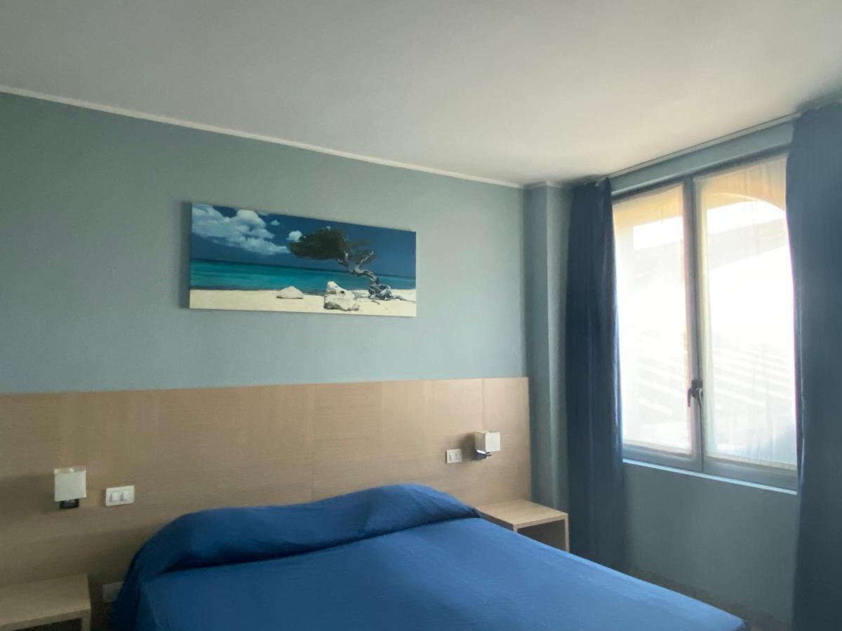Hotel Santa Giulia Кастенедоло Экстерьер фото