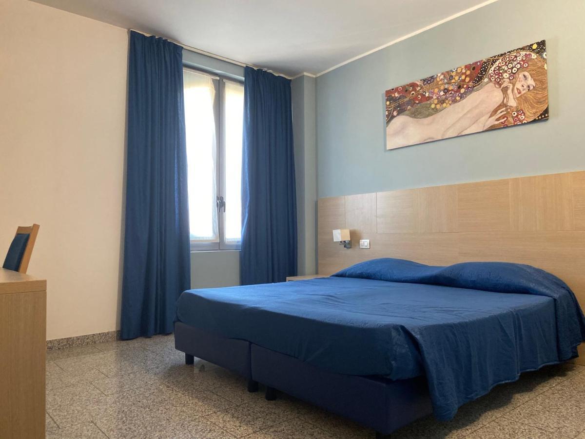 Hotel Santa Giulia Кастенедоло Экстерьер фото